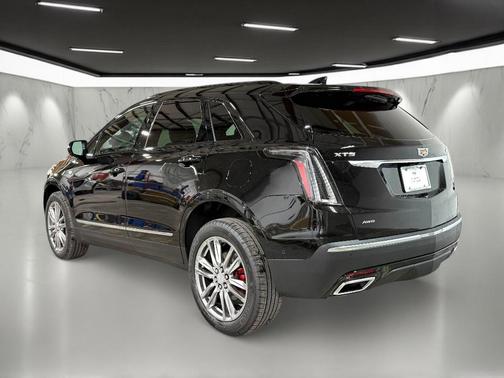 2026 Cadillac XT5 Sport
