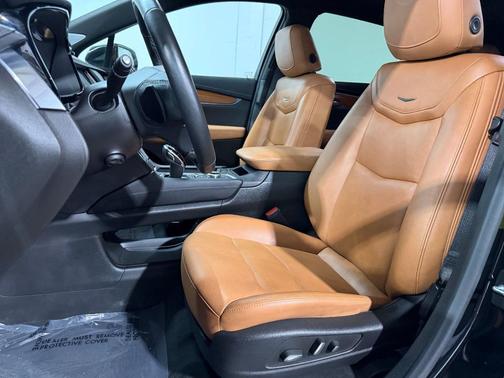 Stellar Black Metallic 2023 Cadillac XT5 Premium Luxury