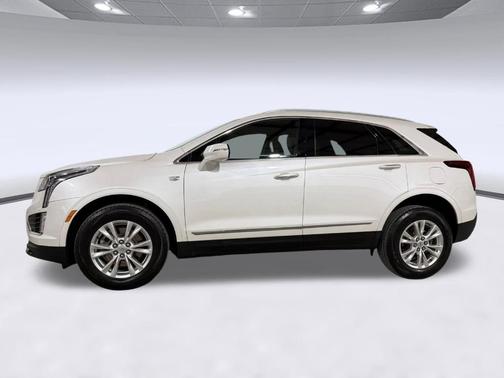 Crystal White Tricoat 2021 Cadillac XT5 Luxury