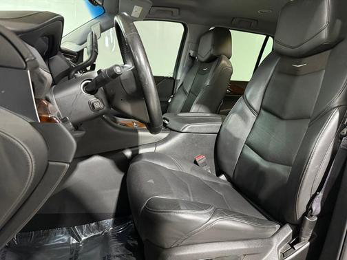 2016 Cadillac Escalade Standard