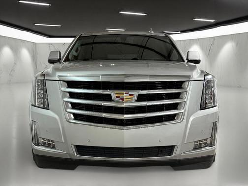 2016 Cadillac Escalade Standard