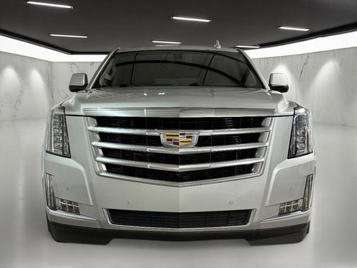 2016 Cadillac Escalade Standard
