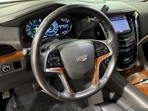 2016 Cadillac Escalade Standard