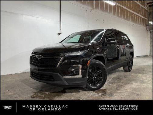 Mosaic Black Metallic 2023 Chevrolet Traverse LT Cloth