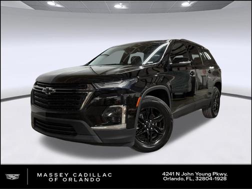 Mosaic Black Metallic 2023 Chevrolet Traverse LT Cloth