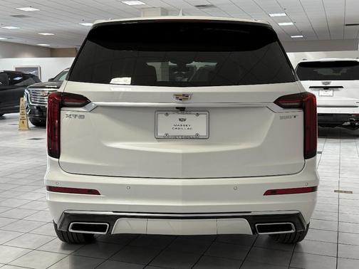 2025 Cadillac XT6 Luxury FWD