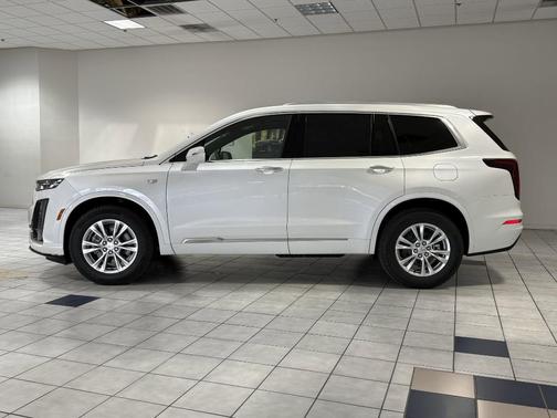 2025 Cadillac XT6 Luxury FWD