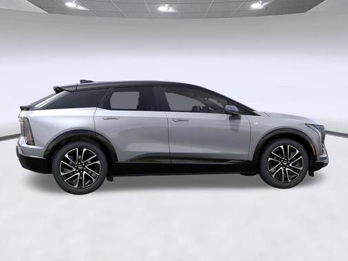 Argent Silver Metallic 2026 Cadillac OPTIQ Sport