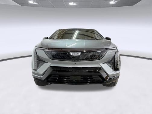 Argent Silver Metallic 2026 Cadillac OPTIQ Sport