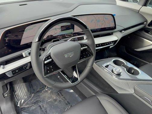 Vibrant White Tricoat 2027 Cadillac OPTIQ Sport