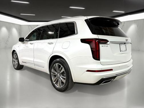2021 Cadillac XT6 Premium Luxury FWD
