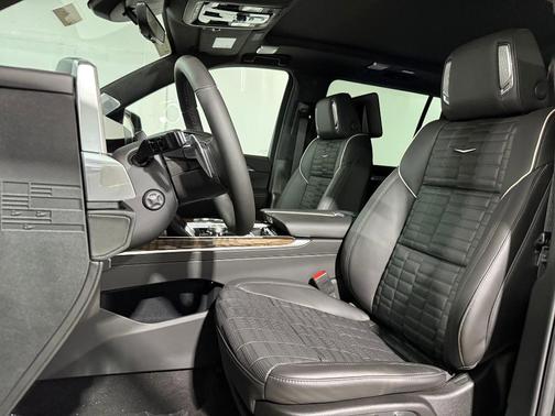 2025 Cadillac Escalade ESV Premium Luxury Platinum