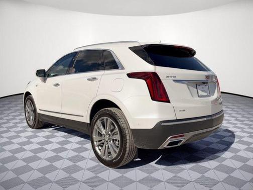 Crystal White Tricoat 2026 Cadillac XT5 Premium Luxury