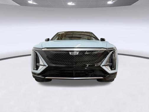 Nimbus Metallic 2024 Cadillac LYRIQ Luxury