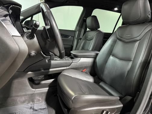 2023 Cadillac XT6 Premium Luxury FWD