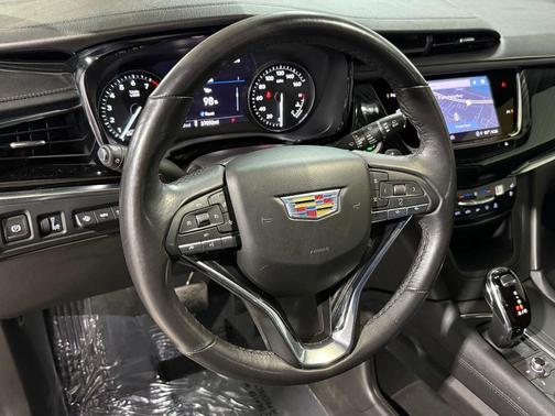 2023 Cadillac XT6 Premium Luxury FWD