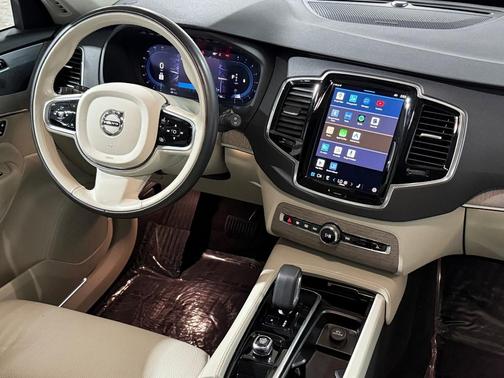 2023 Volvo XC90 B6 Plus 6-Seater