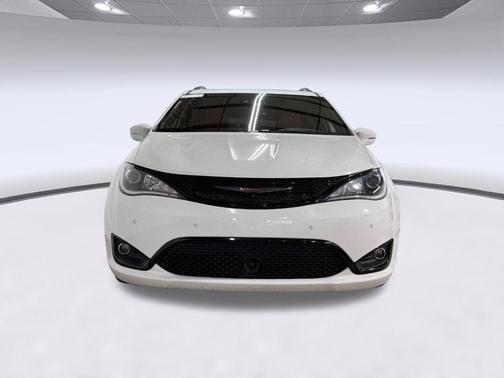 Bright White Clearcoat 2020 Chrysler Pacifica Red S Edition