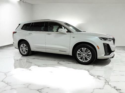 2025 Cadillac XT6 Luxury FWD