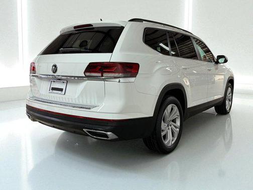 2022 Volkswagen Atlas 2.0T SE w/Technology