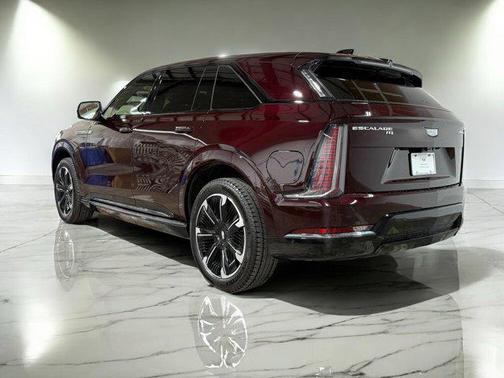 2025 Cadillac Escalade IQ Sport 1