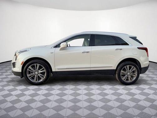 Crystal White Tricoat 2026 Cadillac XT5 Premium Luxury