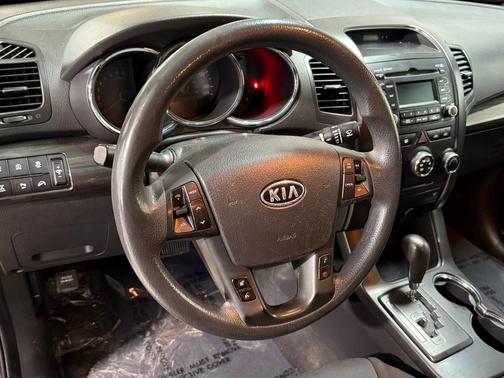 2012 Kia Sorento LX