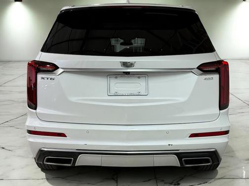 2023 Cadillac XT6 Luxury FWD