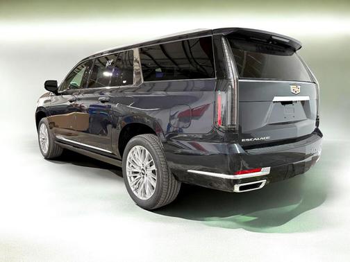 2026 Cadillac Escalade ESV Luxury