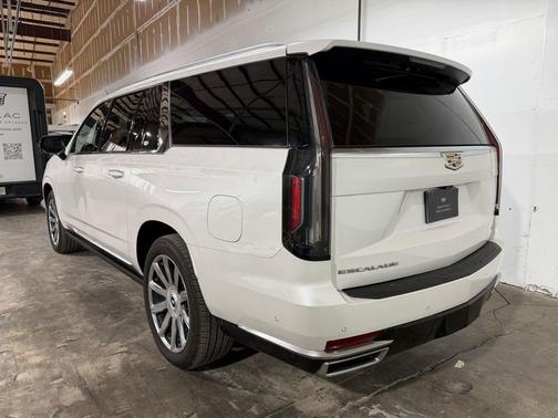 Crystal White Tricoat 2024 Cadillac Escalade ESV Premium Luxury Platinum