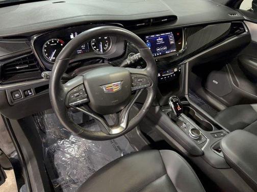 Stellar Black Metallic 2024 Cadillac XT6 Premium Luxury FWD