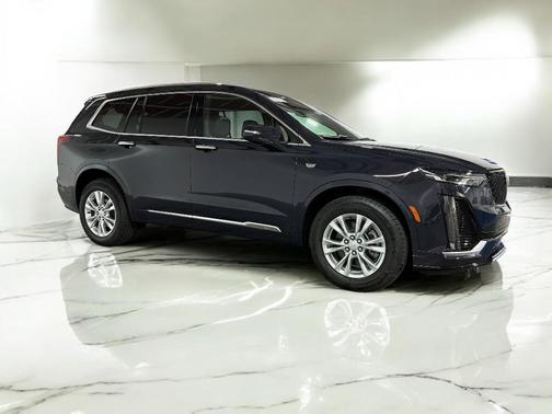 2025 Cadillac XT6 Luxury FWD