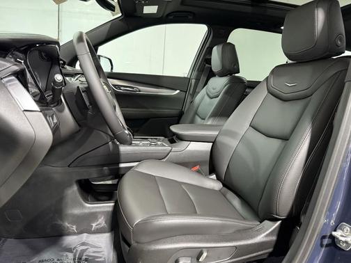 2025 Cadillac XT6 Luxury FWD