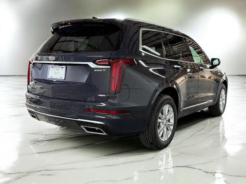 2025 Cadillac XT6 Luxury FWD