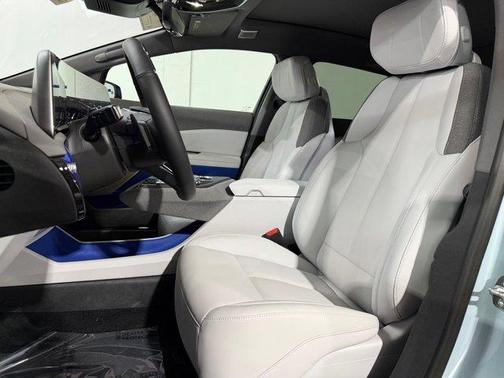 Nimbus Metallic 2026 Cadillac OPTIQ Sport