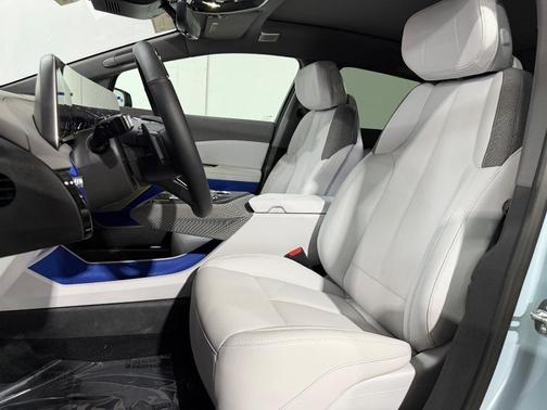 Nimbus Metallic 2026 Cadillac OPTIQ Sport