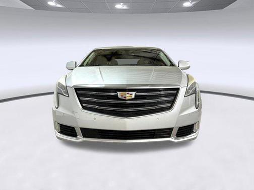 Radiant Silver Metallic 2018 Cadillac XTS Luxury