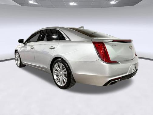 Radiant Silver Metallic 2018 Cadillac XTS Luxury