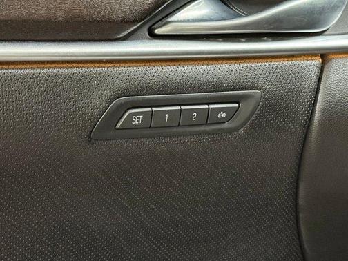 Radiant Silver Metallic 2018 Cadillac XTS Luxury