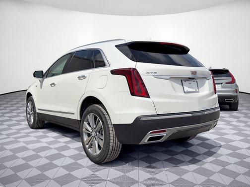 Crystal White Tricoat 2026 Cadillac XT5 Premium Luxury