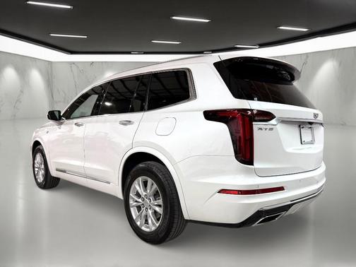 2024 Cadillac XT6 Luxury FWD