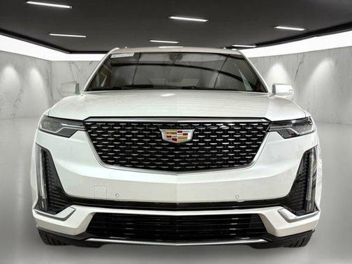 2024 Cadillac XT6 Luxury FWD