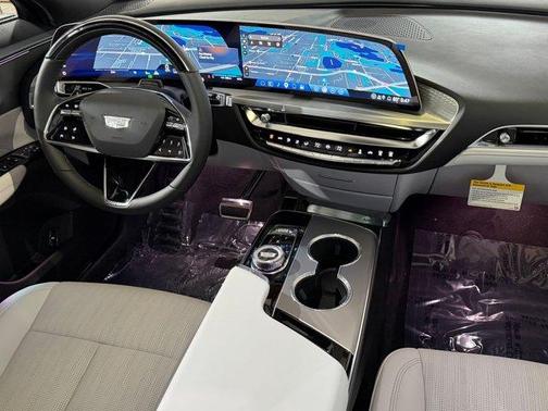 Vibrant White Tricoat 2027 Cadillac LYRIQ Sport