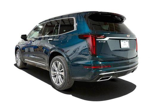 2025 Cadillac XT6 Premium Luxury FWD