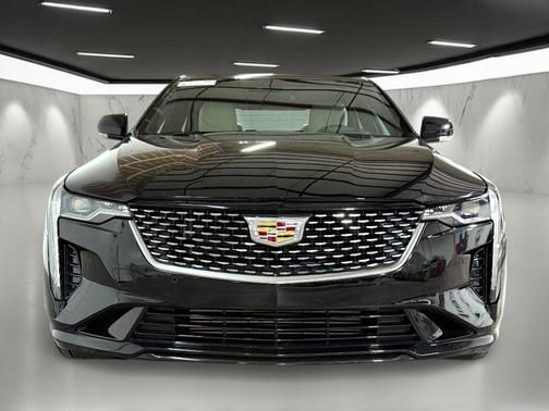 2022 Cadillac CT4 Premium Luxury