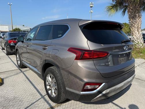 2019 Hyundai SANTA FE SE 2.4