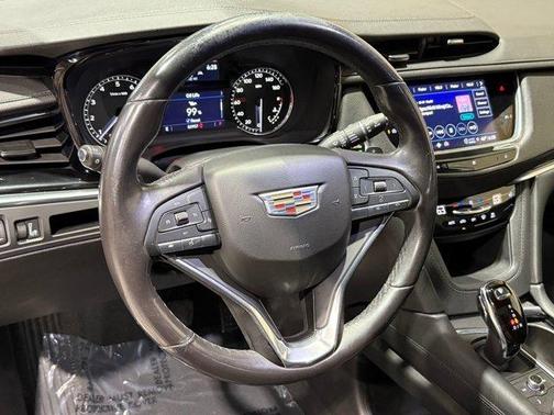 2021 Cadillac XT6 Luxury FWD