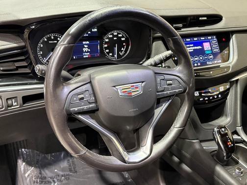 2021 Cadillac XT6 Luxury FWD