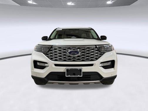 Star White Metallic Tri-Coat 2020 Ford Explorer Platinum
