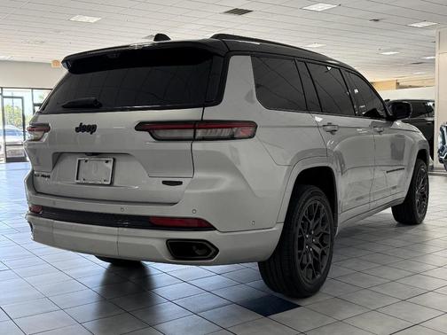 2023 Jeep Grand Cherokee L Summit Reserve